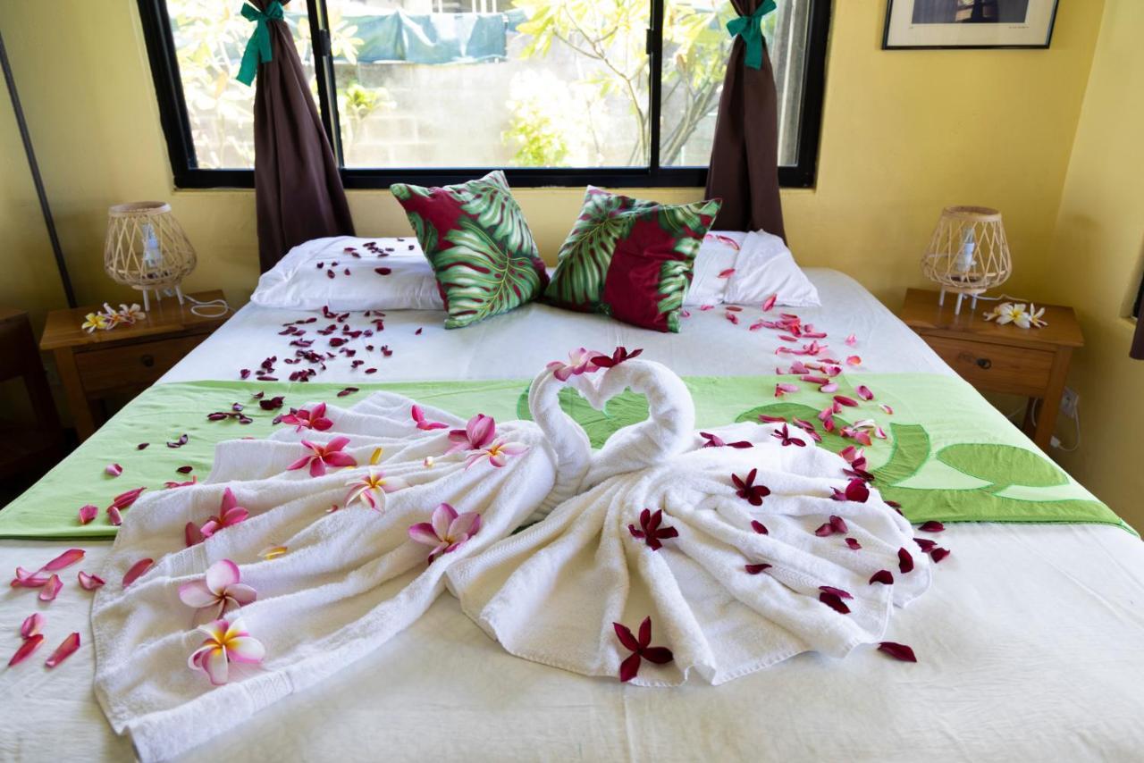 Fare Manava Villa โบราโบรา ภายนอก รูปภาพ