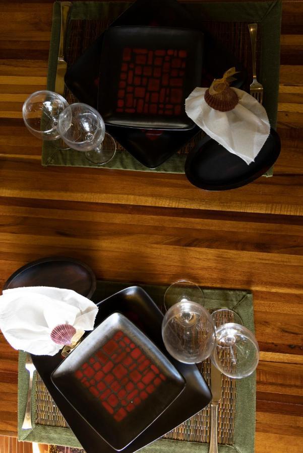 Fare Manava Villa โบราโบรา ภายนอก รูปภาพ